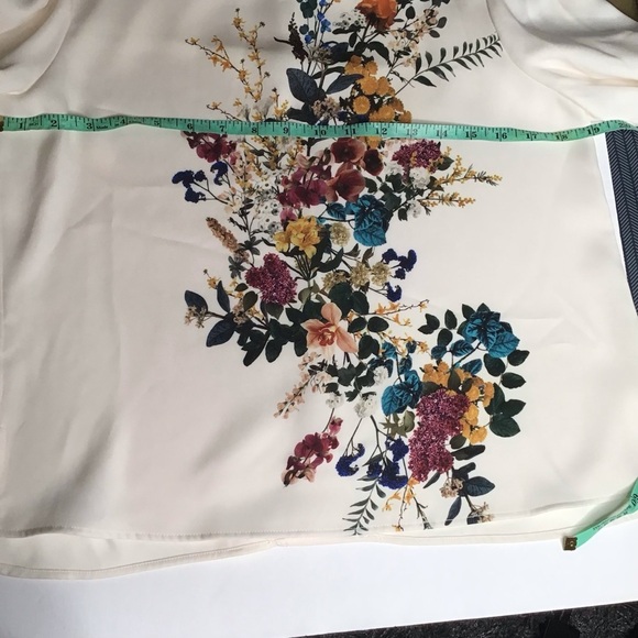 Zara Classy Women’s Top Long Sleeves with a bow and Flowers in the Front US M - Picture 14 of 16